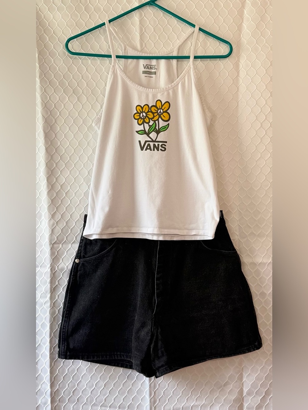 Wrangler black denim shorts - Picture 3 of 6